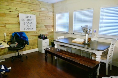 543 County Road 5781, Castroville, TX 78009 - photo 5