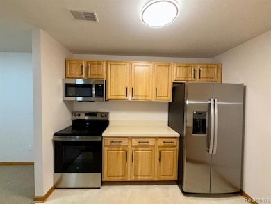 314 Marigold Cir unit 49, Westland, MI 48185 - photo 7