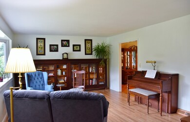 4 Forest Glade Dr, Wilbraham, MA 01095 - photo 2