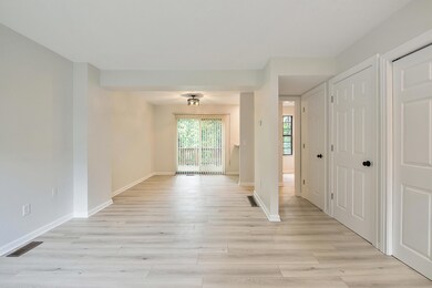 584 S 7th St, Ann Arbor, MI 48103 - photo 4