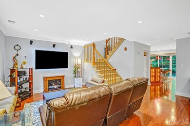 105 Appletree Ct, Monmouth Junction, NJ 08852 - photo 3