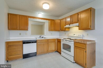 217 Georgetowne Ct, Stephens City, VA 22655 - photo 3