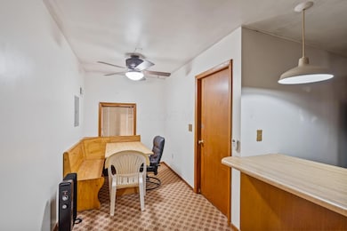 21-web-or-mls-1384 Moler Rd-121