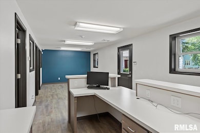 900 E Union St, Nokomis, IL 62075 - photo 4