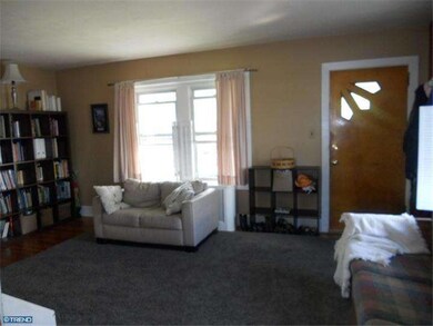 123 N Towamencin Ave, Lansdale, PA 19446 - photo 5