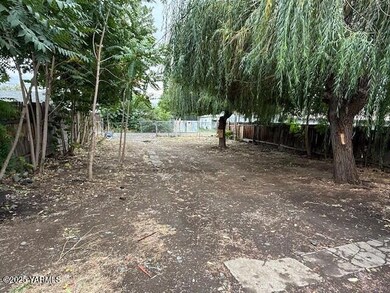1204 Cherry Ave, Yakima, WA 98902 - photo 3