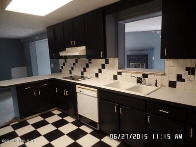 5171 Saginaw Ave, Jacksonville, FL 32210 - photo 6