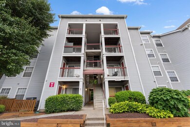 18502 Boysenberry Dr, Gaithersburg, MD 20879 - photo 4