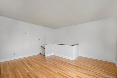 6703 136th St unit B, Flushing, NY 11367 - photo 6