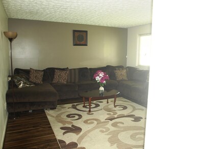 9. Living Rm 1.jpg2