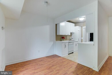 11659 Stoneview Square unit 21C, Reston, VA 20191 - photo 6