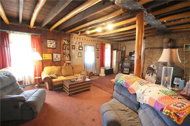 Open 20x30 Living Room / Dining Room w/ Plenty of 