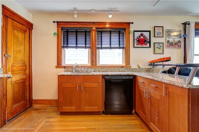 33 Almy St, Newport, RI 02840 - photo 5