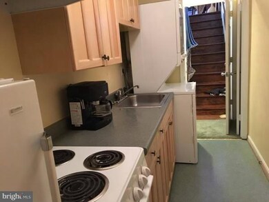 7523 Bradley Blvd, Bethesda, MD 20817 - photo 3