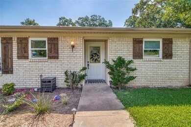 730 Deleon St, Denison, TX 75020 - photo 2