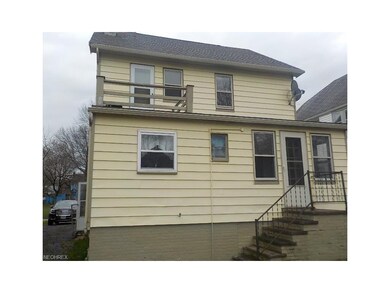 890 Helmsdale Rd, Cleveland, OH 44112 - photo 2
