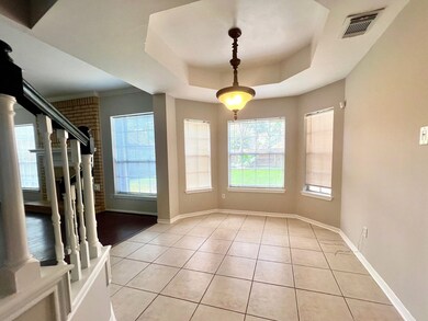 Bright breakfast area to start with your monring