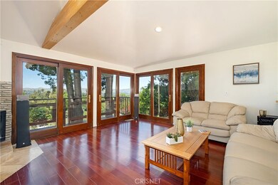 5011 Macfarlane Ln, Woodland Hills, CA 91364 - photo 4