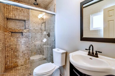 1717 W Pecan Rd-large-014-016-Master Bed