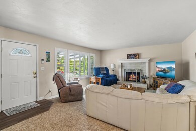 2462 edgemont dr, medford-20