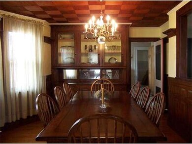 733 E Merrimack St, Lowell, MA 01852 - photo 7