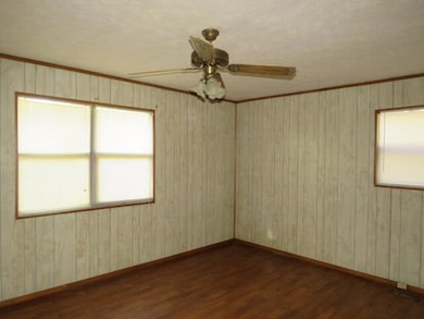 1166 Jeter St, Edgefield, SC 29824 - photo 6