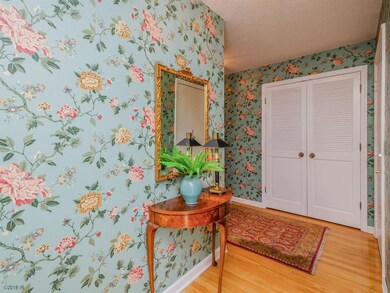 4904 W Park Dr unit J3, West Des Moines, IA 50266 - photo 2