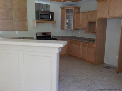 75 Dame van Winkle Cir, Athens, NY 12015 - photo 3