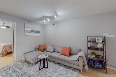 5916 Gaston Ave unit 304, Dallas, TX 75214 - photo 2