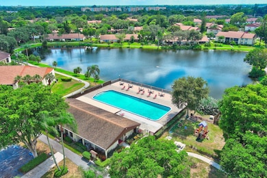 unlisted-address, West Palm Beach, FL 33417 - photo 2