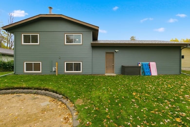 752 12th St N, Sauk Rapids, MN 56379 - photo 4