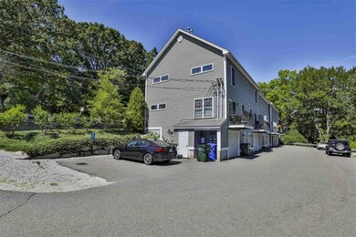 747 Mammoth Rd unit 4, Manchester, NH 03104 - photo 5