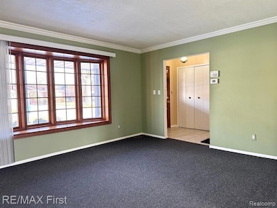 4826 Bates Dr, Warren, MI 48092 - photo 3