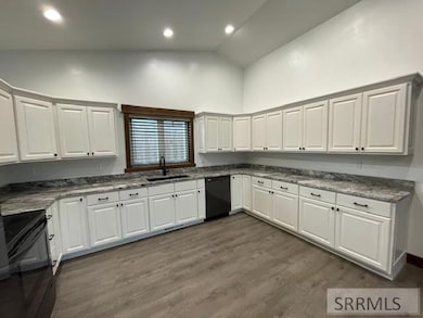 804 Cleveland Ave, Salmon, ID 83467 - photo 4