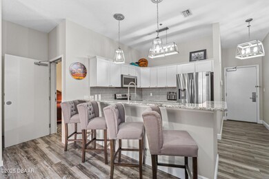 1647 N. U.S. 1 #2204 -8