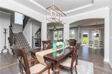 Spacious, open living area with great flow and sty