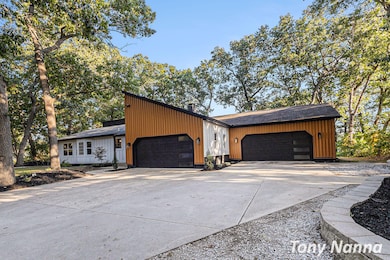 15060 Mercury Dr, Grand Haven, MI 49417 - photo 4