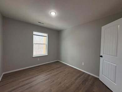 1383 N Maxine Ave, Nixa, MO 65714 - photo 3