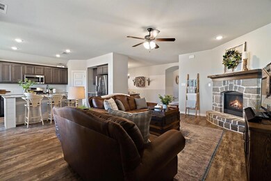 813 Esk Ave, Celina, TX 75009 - photo 5