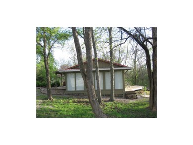 Beautiful Landscape mature trees. Sun porch, deck