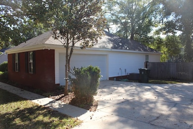 901 Woodleigh Rd, Dothan, AL 36305 - photo 2