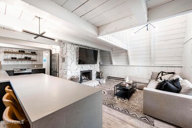 6_Kitchen_high_3765466