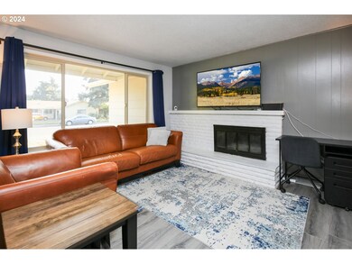 1127 Skipper Ave, Eugene, OR 97404 - photo 4