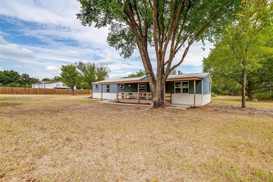 223 Bryon Dr, Weatherford, TX 76085 - photo 4