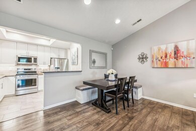 Eating space |19 Greenhedge Circle