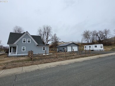 250 W Main St, Mount Vernon, OR 97865 - photo 5