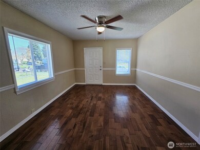 329 26th Ave, Longview, WA 98632 - photo 3