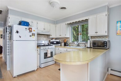 80 Cannon St, Cranston, RI 02920 - photo 5