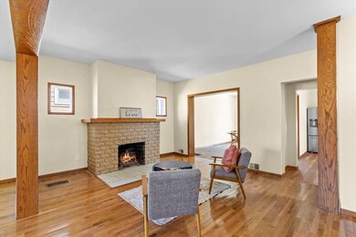 1613 Maple Dr NW, Cedar Rapids, IA 52405 - photo 6