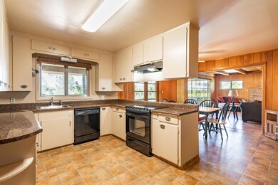 21 Kitchen